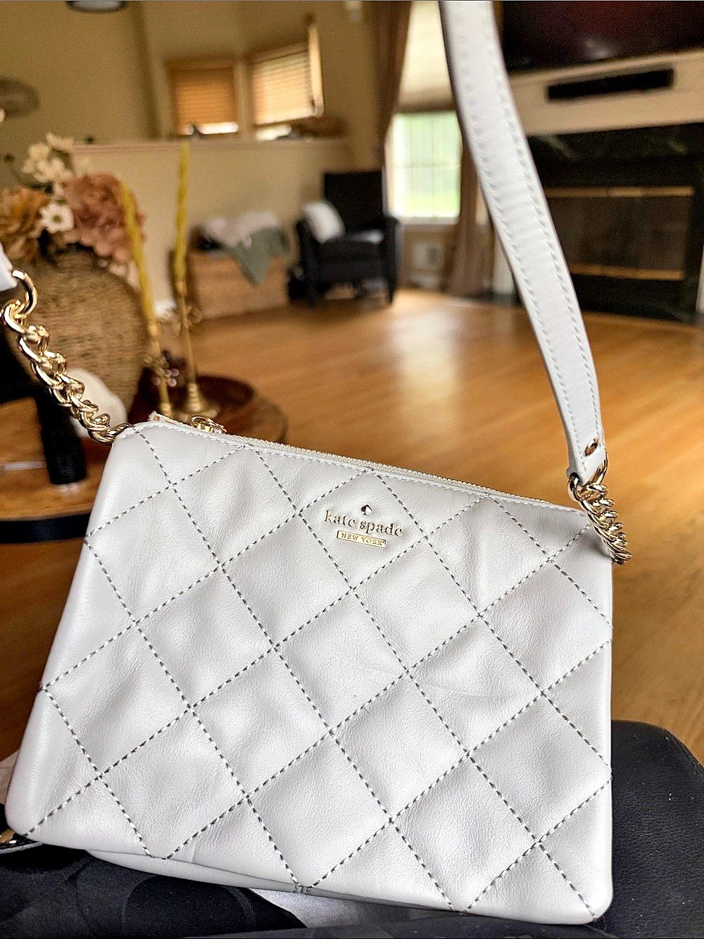 Kate Spade Quilted Shoulder Bag in White Like New